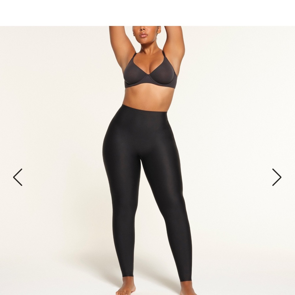 SKIMS leggings